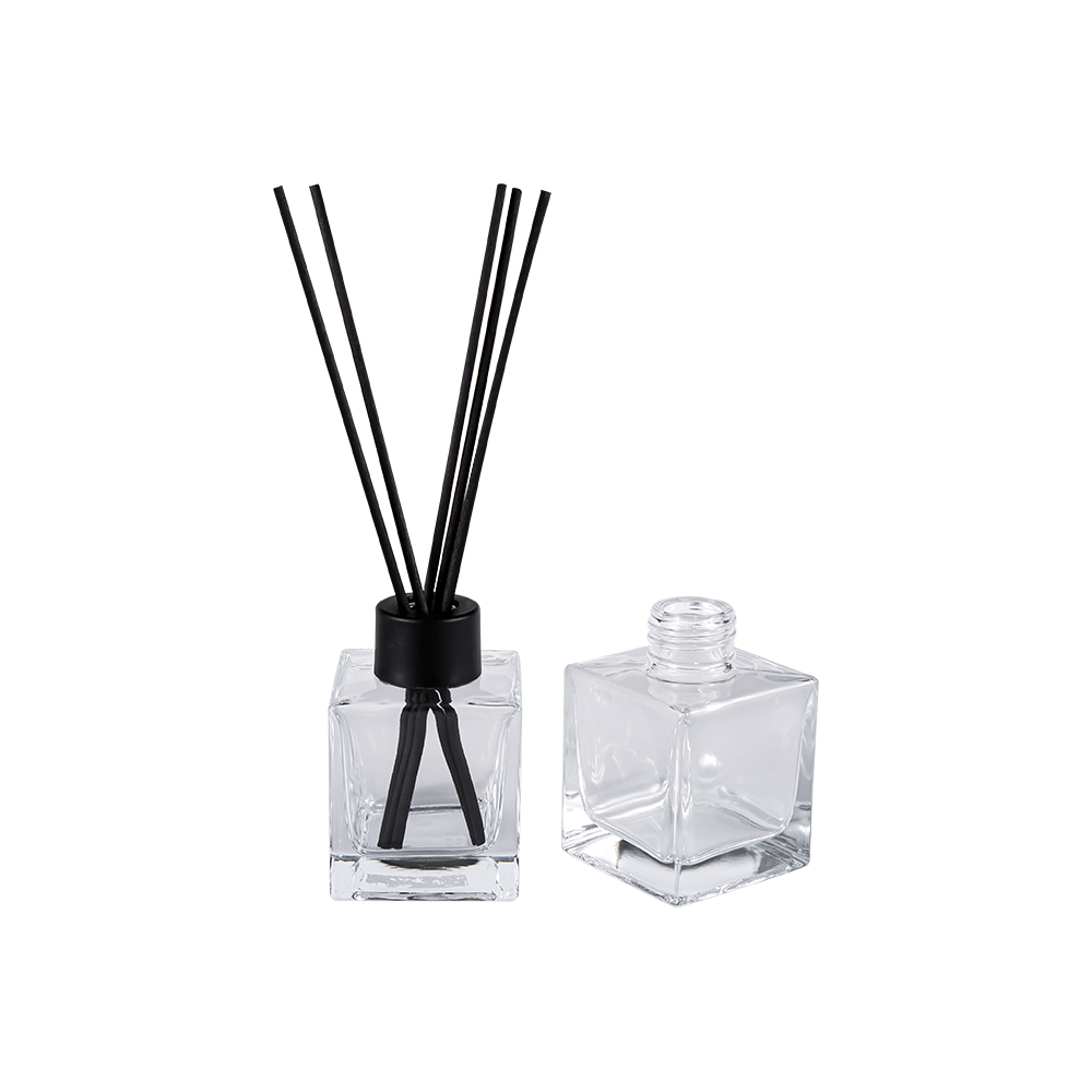 HJ-0309# Bottiglia per aromaterapia in vetro quadrato da 24 mm Adesivo in fibra con tappo in plastica nera opaca